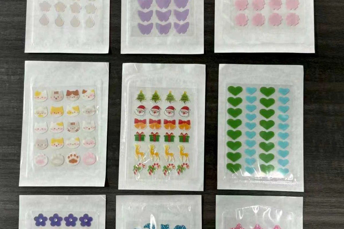 Custom hydrocolloid acne patch samples for product evaluation